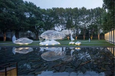 公園景觀小品鏤空云朵不銹鋼雕塑定制